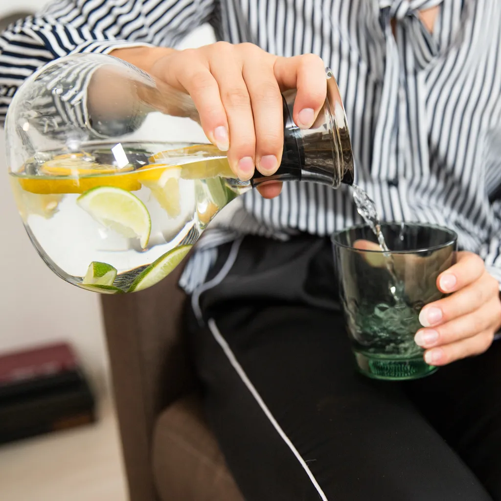 Relaxdays Glaskaraffe 1,5 Liter Bauchig – Bild 5